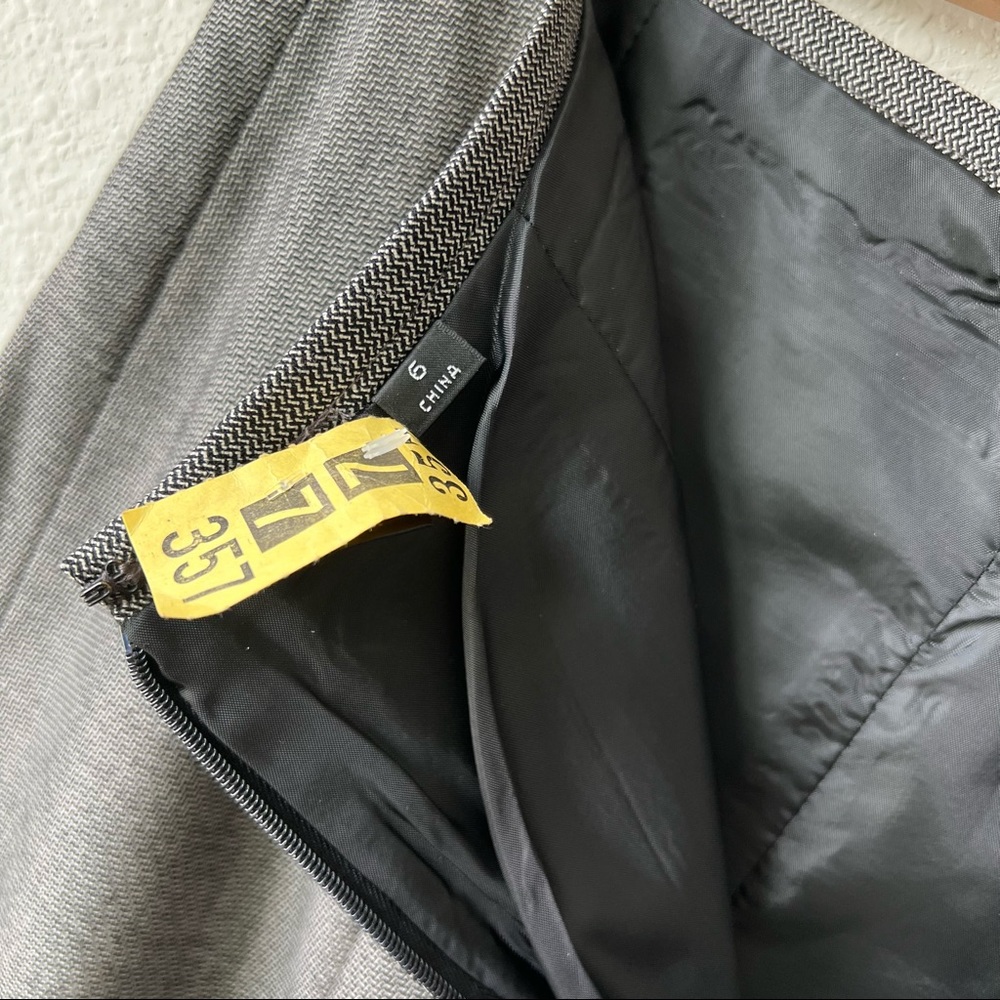 Tahari ASL | Gray Skirt Suit Size 6 - Picture 13 of 13